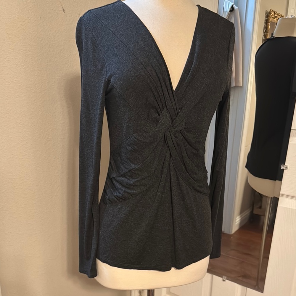 Cable & Gauge Charcoal Gray Knot Tie Fitted Ruched Long Sleeve Blouse